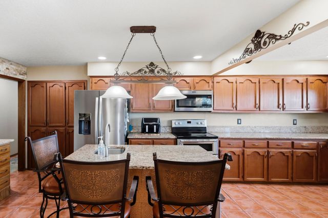 980 Hillside Circle SW, Los Lunas, NM 87031