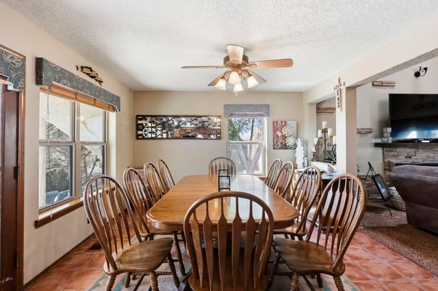 980 Hillside Circle SW, Los Lunas, NM 87031