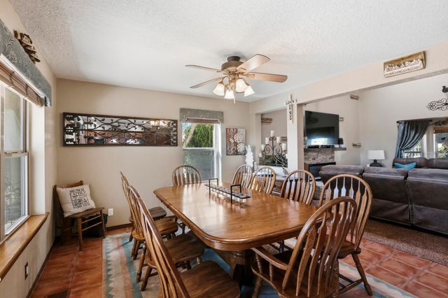 980 Hillside Circle SW, Los Lunas, NM 87031