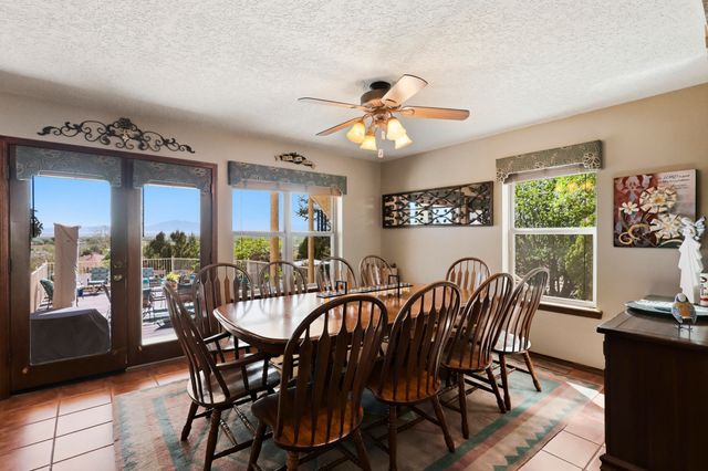 980 Hillside Circle SW, Los Lunas, NM 87031