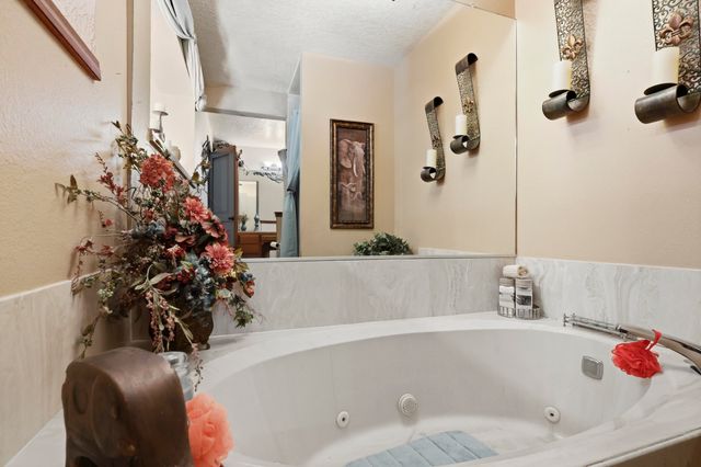 980 Hillside Circle SW, Los Lunas, NM 87031