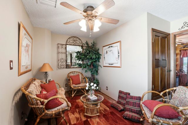 980 Hillside Circle SW, Los Lunas, NM 87031