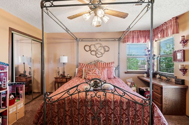 980 Hillside Circle SW, Los Lunas, NM 87031