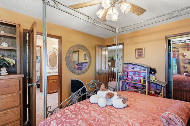 980 Hillside Circle SW, Los Lunas, NM 87031