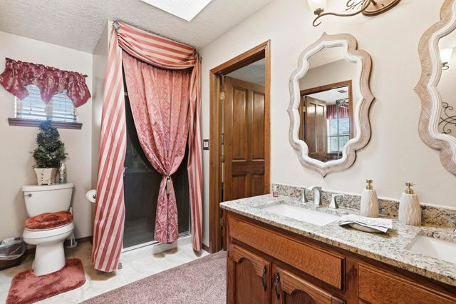 980 Hillside Circle SW, Los Lunas, NM 87031