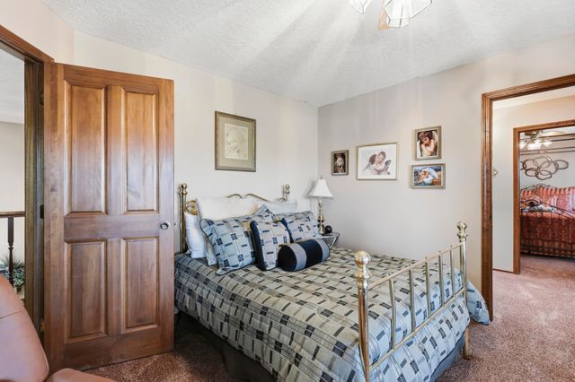 980 Hillside Circle SW, Los Lunas, NM 87031