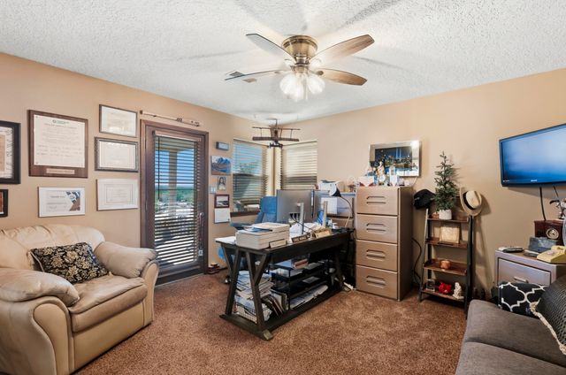 980 Hillside Circle SW, Los Lunas, NM 87031