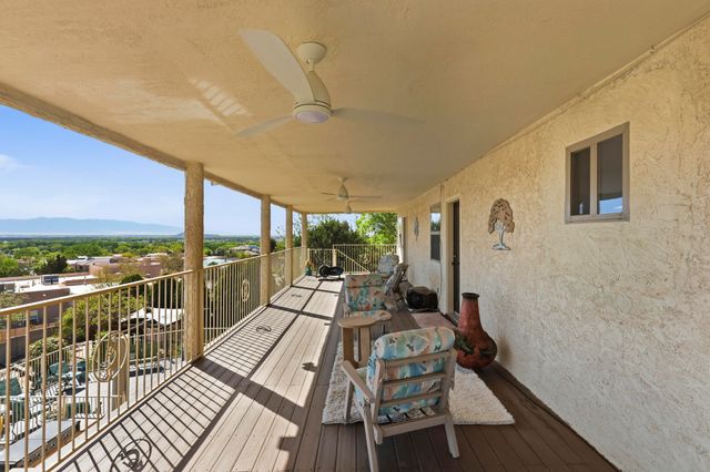 980 Hillside Circle SW, Los Lunas, NM 87031