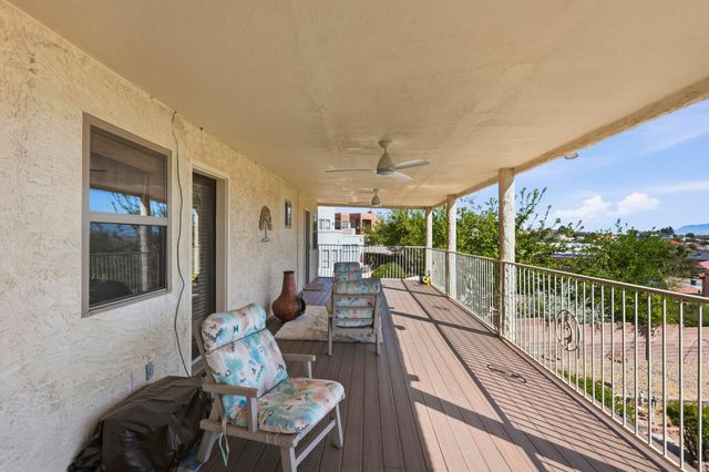 980 Hillside Circle SW, Los Lunas, NM 87031