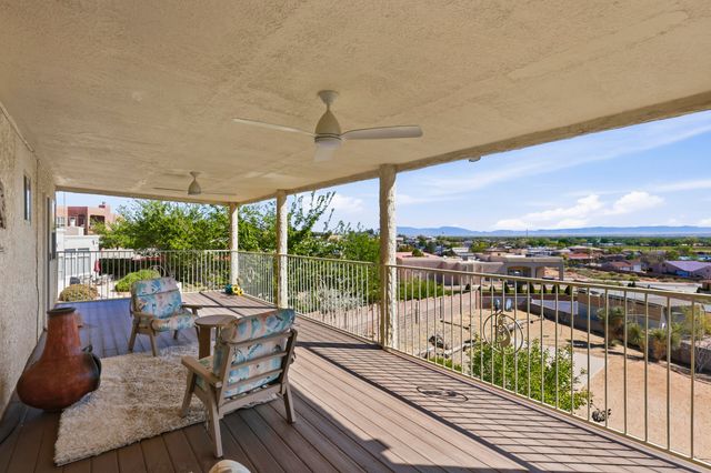 980 Hillside Circle SW, Los Lunas, NM 87031