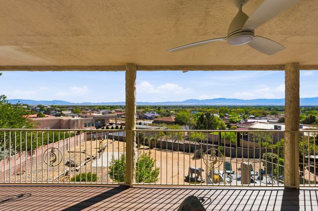 980 Hillside Circle SW, Los Lunas, NM 87031