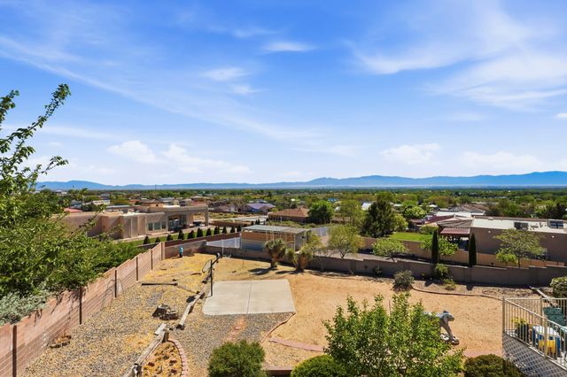 980 Hillside Circle SW, Los Lunas, NM 87031