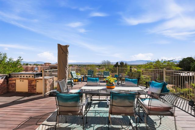 980 Hillside Circle SW, Los Lunas, NM 87031