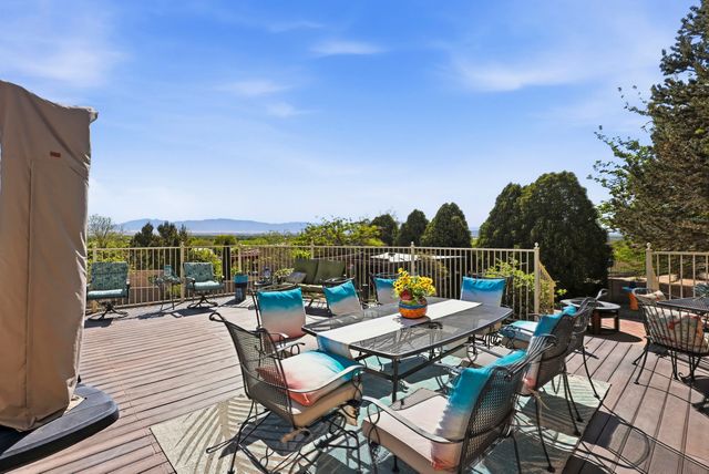 980 Hillside Circle SW, Los Lunas, NM 87031