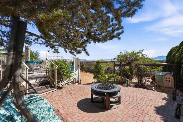 980 Hillside Circle SW, Los Lunas, NM 87031