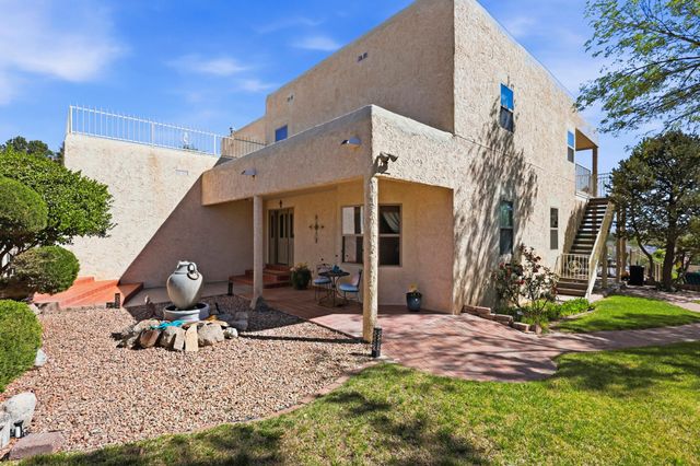 980 Hillside Circle SW, Los Lunas, NM 87031