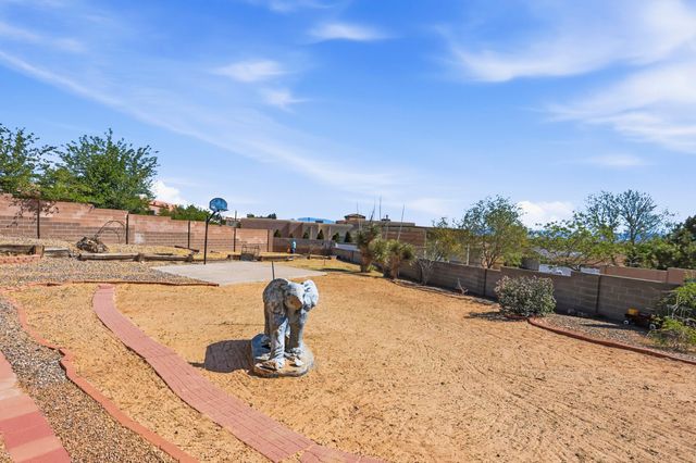 980 Hillside Circle SW, Los Lunas, NM 87031