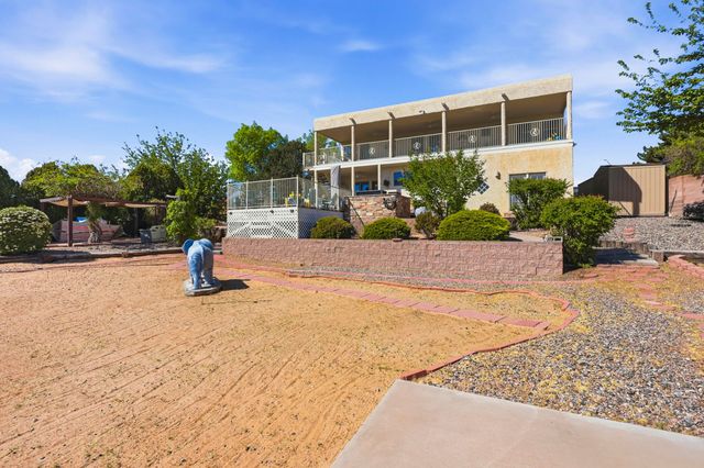 980 Hillside Circle SW, Los Lunas, NM 87031