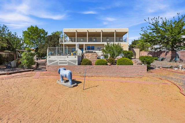 980 Hillside Circle SW, Los Lunas, NM 87031