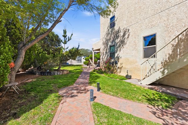 980 Hillside Circle SW, Los Lunas, NM 87031