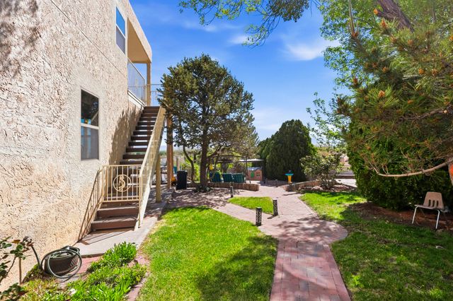 980 Hillside Circle SW, Los Lunas, NM 87031