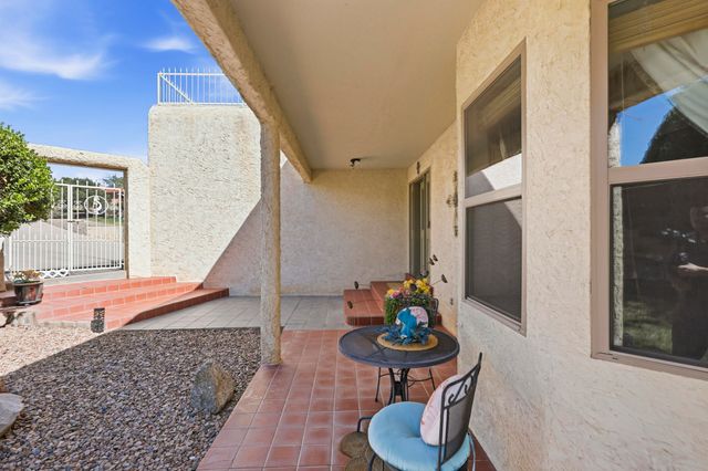 980 Hillside Circle SW, Los Lunas, NM 87031