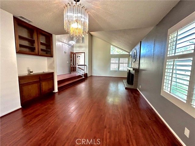 10 Bluff Point Court, Pomona, CA 91766