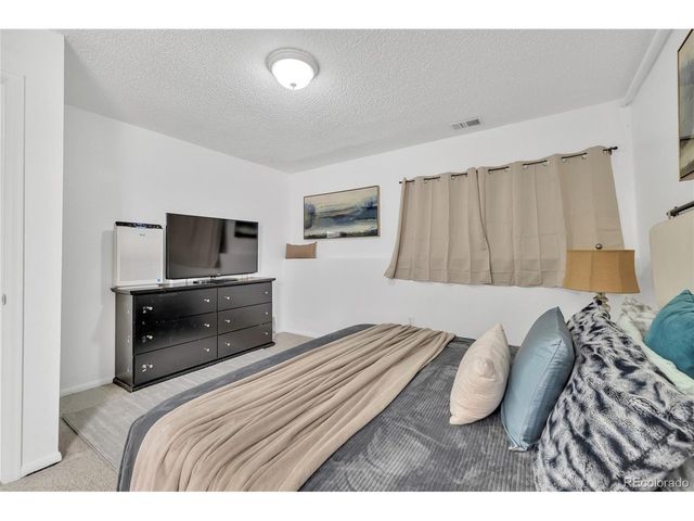 6585 W Mississippi Pl, Lakewood, CO 80232