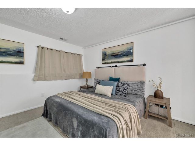 6585 W Mississippi Pl, Lakewood, CO 80232