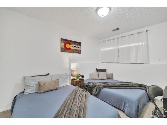 6585 W Mississippi Pl, Lakewood, CO 80232