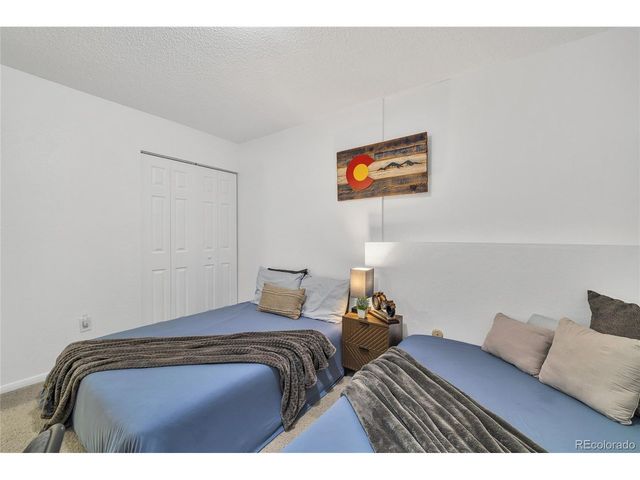 6585 W Mississippi Pl, Lakewood, CO 80232