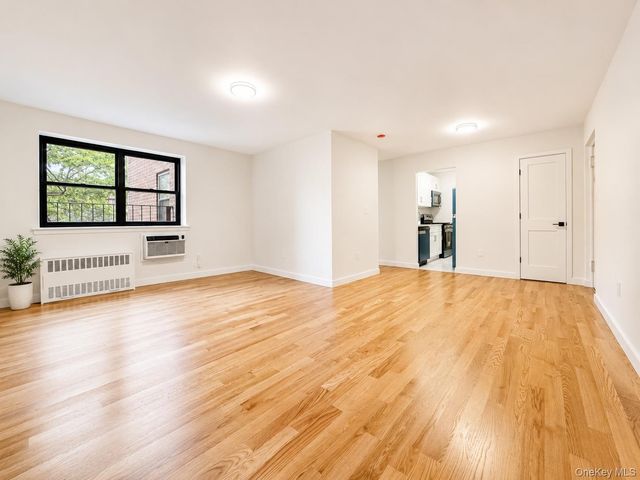86-10 151St Avenue 3E, Howard Beach, NY 11414