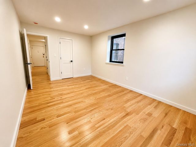 86-10 151St Avenue 3E, Howard Beach, NY 11414