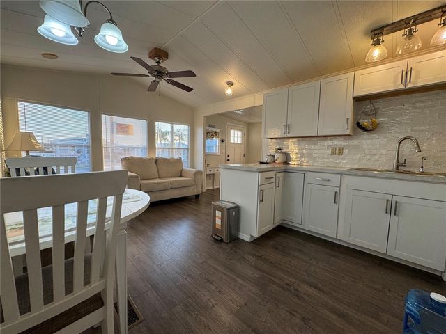 35101 CONDOMINIUM BOULEVARD 239, Zephyrhills, FL 33541