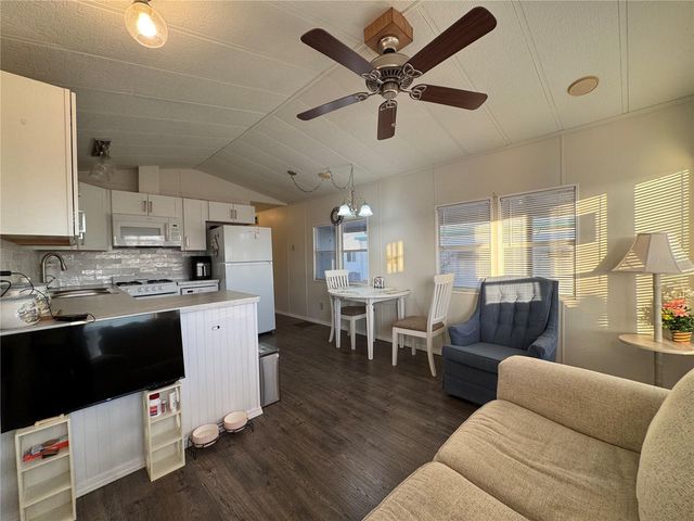 35101 CONDOMINIUM BOULEVARD 239, Zephyrhills, FL 33541