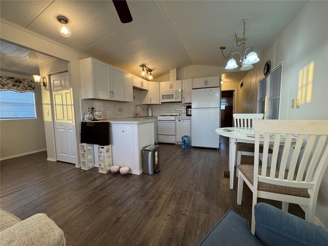 35101 CONDOMINIUM BOULEVARD 239, Zephyrhills, FL 33541