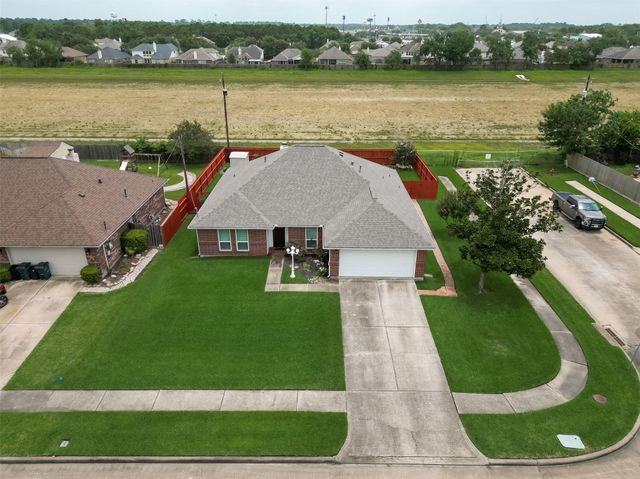 3413 Blue Wing Drive, Dickinson, TX 77539