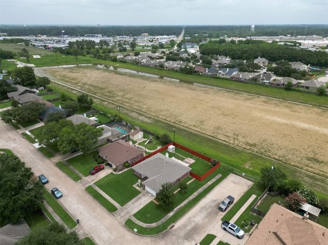 3413 Blue Wing Drive, Dickinson, TX 77539