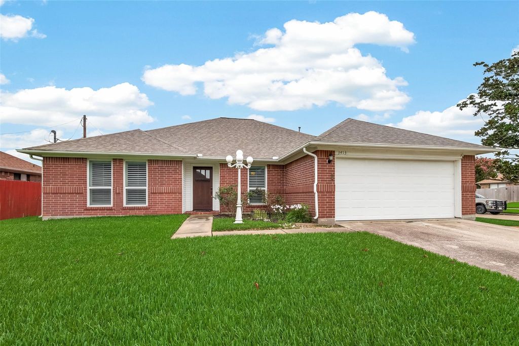 3413 Blue Wing Drive, Dickinson, TX 77539