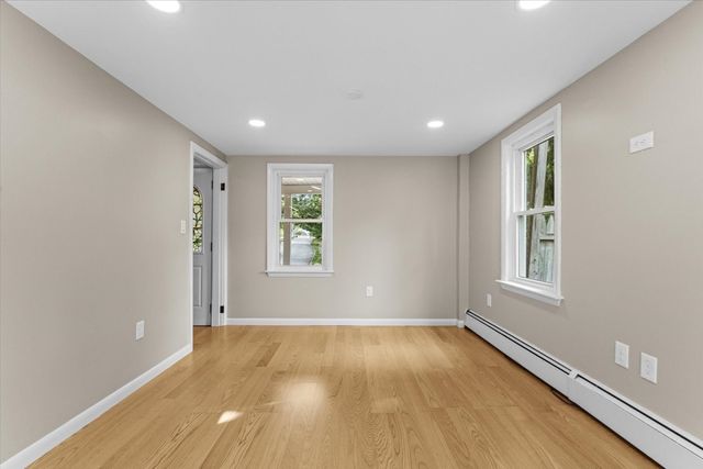 82 Boston Rd, Sutton, MA 01590