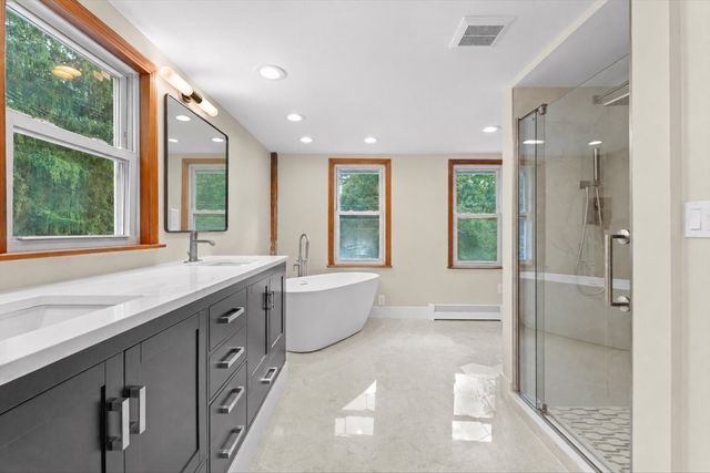 82 Boston Rd, Sutton, MA 01590