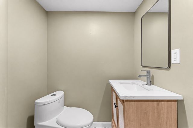 82 Boston Rd, Sutton, MA 01590