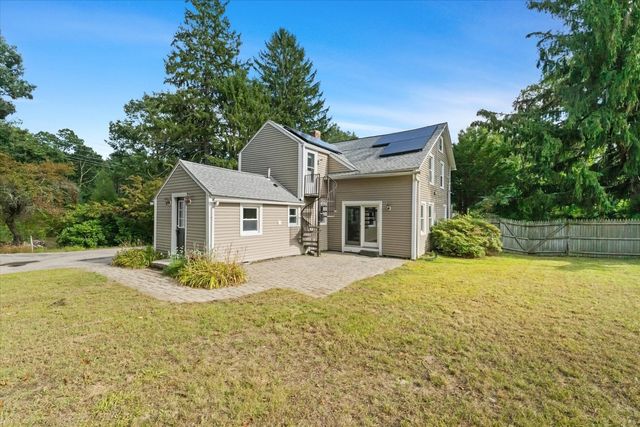 82 Boston Rd, Sutton, MA 01590
