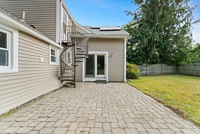 82 Boston Rd, Sutton, MA 01590