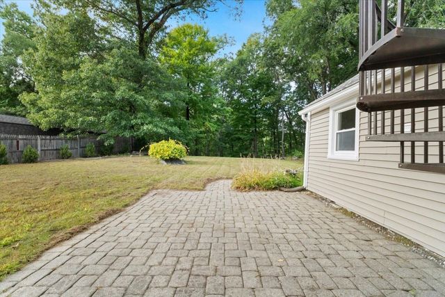 82 Boston Rd, Sutton, MA 01590