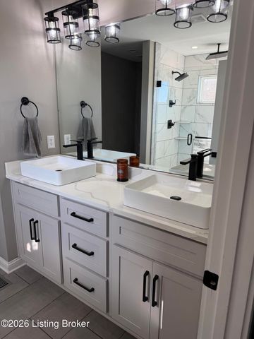 130 Burlington Ct, Mt Washington, KY 40047