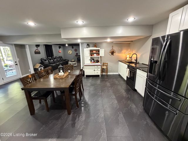 130 Burlington Ct, Mt Washington, KY 40047