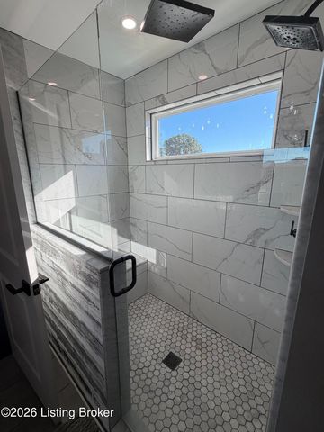130 Burlington Ct, Mt Washington, KY 40047