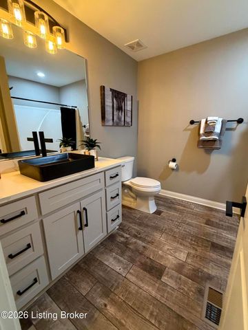 130 Burlington Ct, Mt Washington, KY 40047