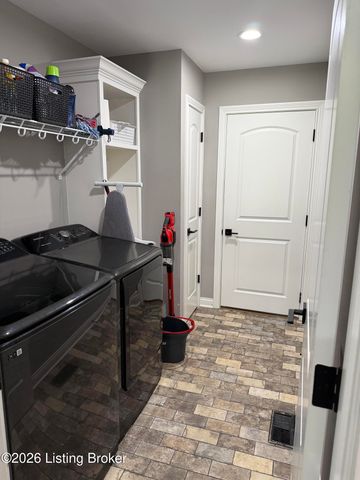 130 Burlington Ct, Mt Washington, KY 40047